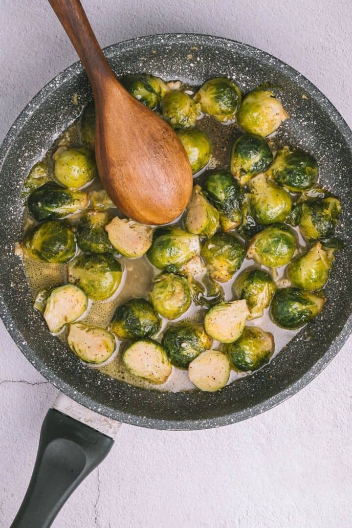 Braised Brussels Sprouts With Vinegar and Dill